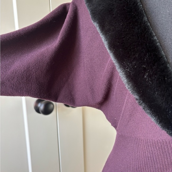 Axcess Liz Claiborne Sweater - Picture 7 of 8